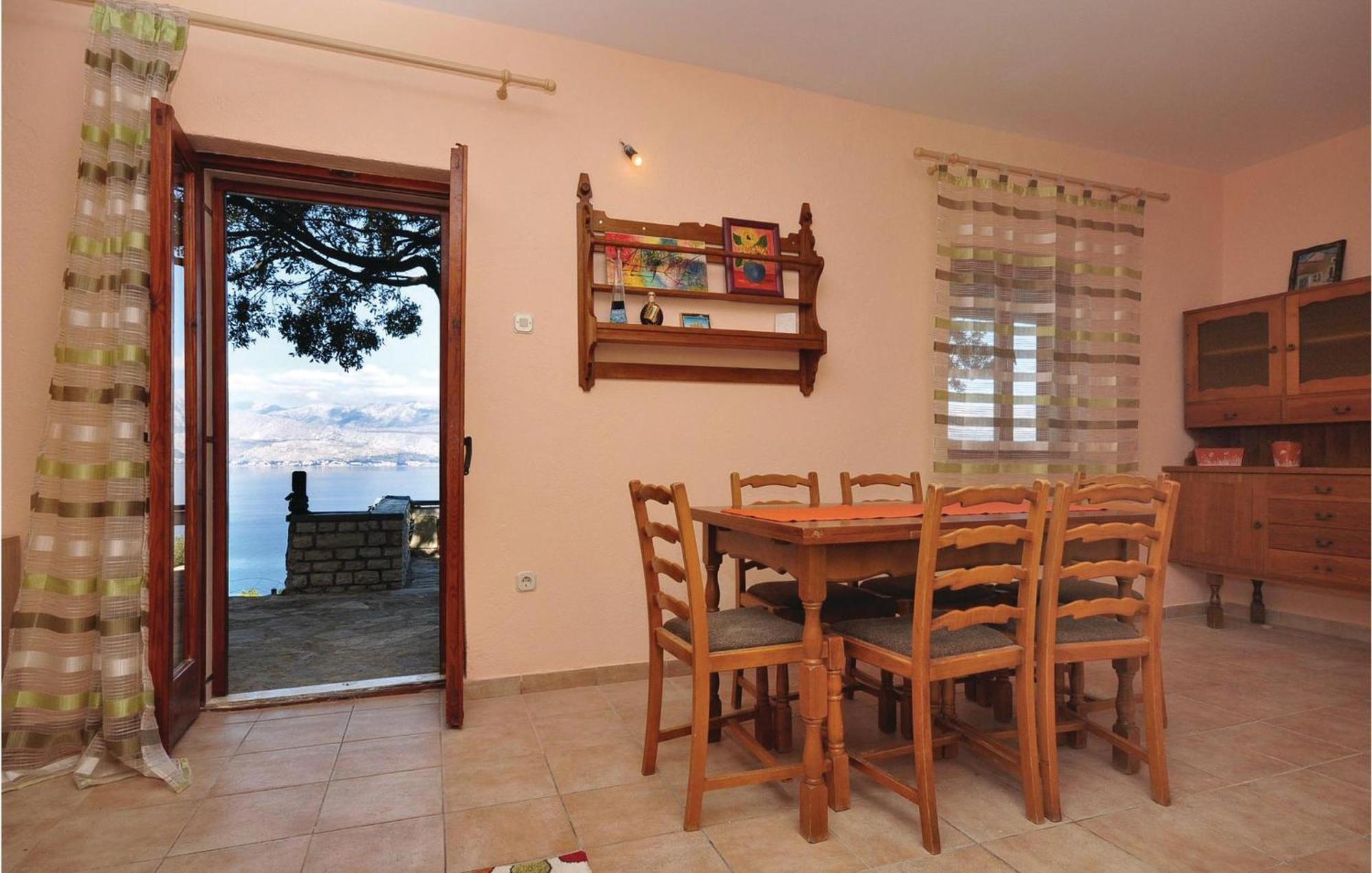Pet Friendly Home In Postira With Kitchen Εξωτερικό φωτογραφία