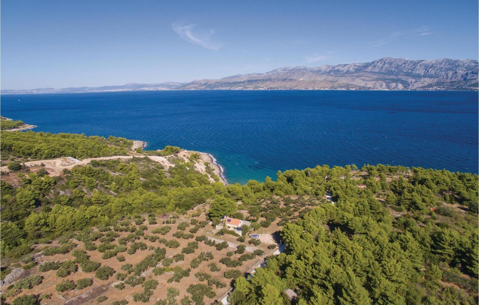 Pet Friendly Home In Postira With Kitchen Εξωτερικό φωτογραφία