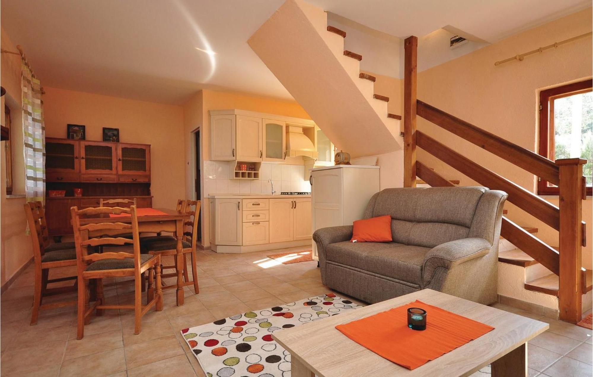 Pet Friendly Home In Postira With Kitchen Εξωτερικό φωτογραφία
