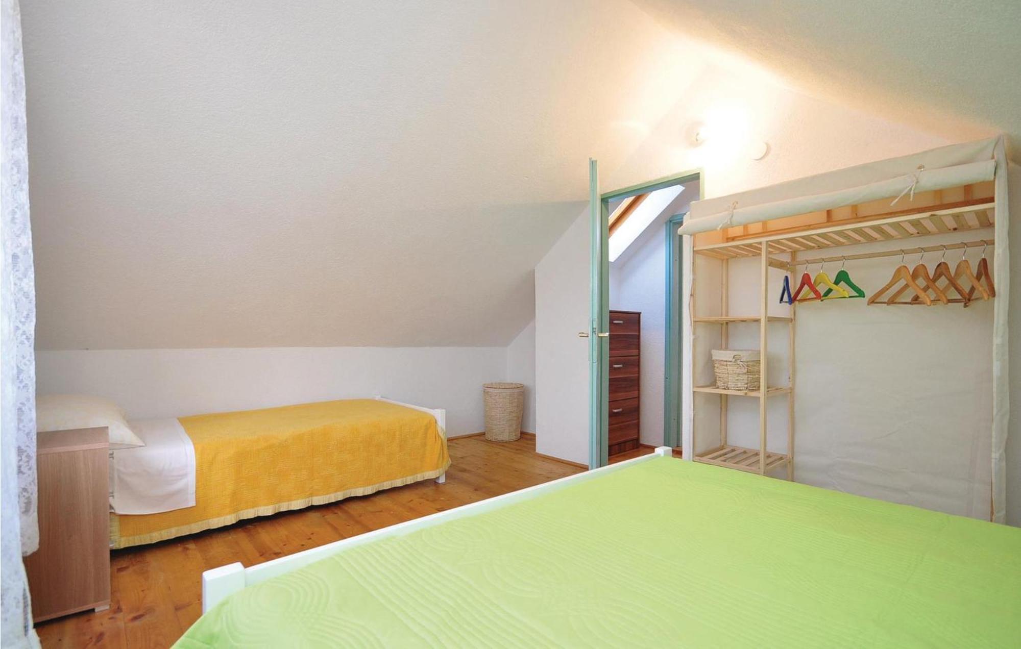 Pet Friendly Home In Postira With Kitchen Εξωτερικό φωτογραφία
